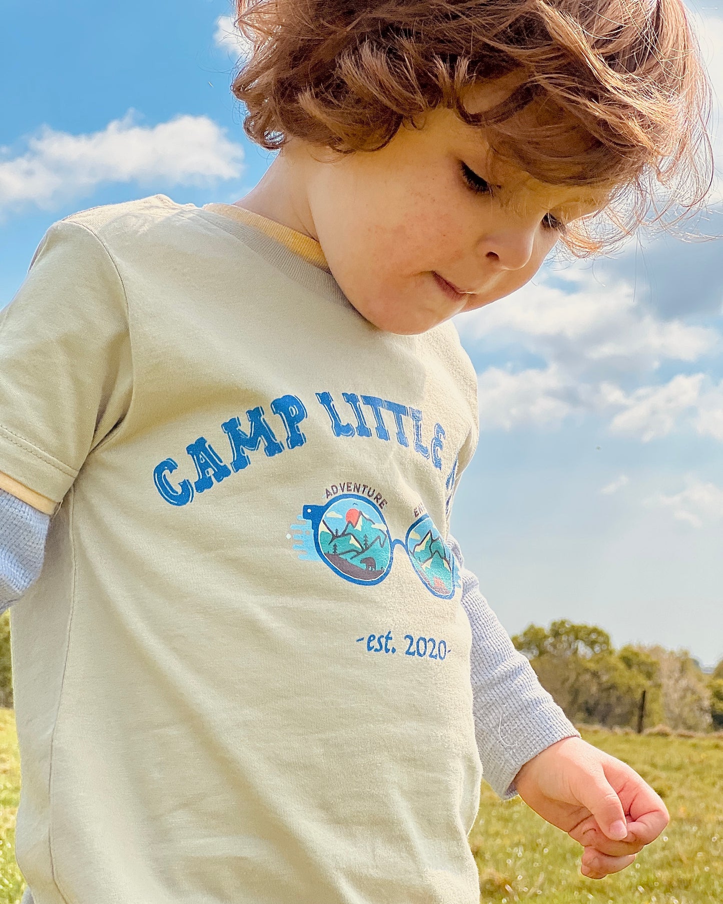 CAMP LITTLE MATE SUNNIES - Kids Short Sleeve T Shirt